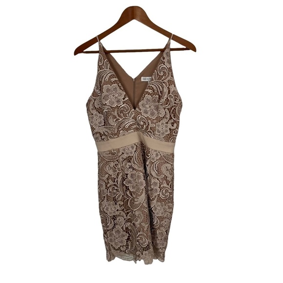 DRESS THE POPULATION Ava Nude Lace Mini Dress - Picture 2 of 8